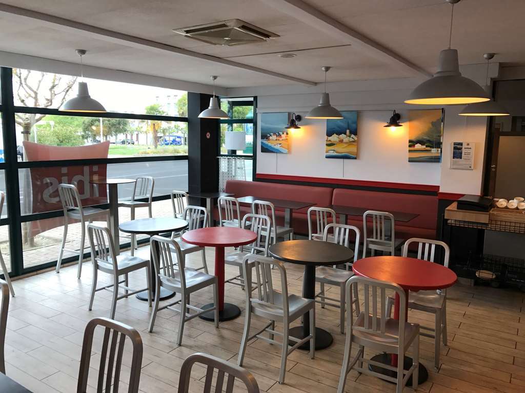 B&B Hotel Les Sables-D'Olonne Centre Gare レストラン 写真